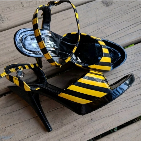 Sold - Picture 2 of 6